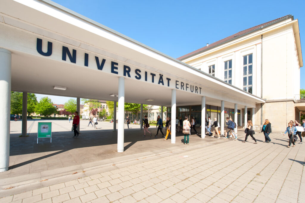 Eingangsbereich Univarsität Erfurt