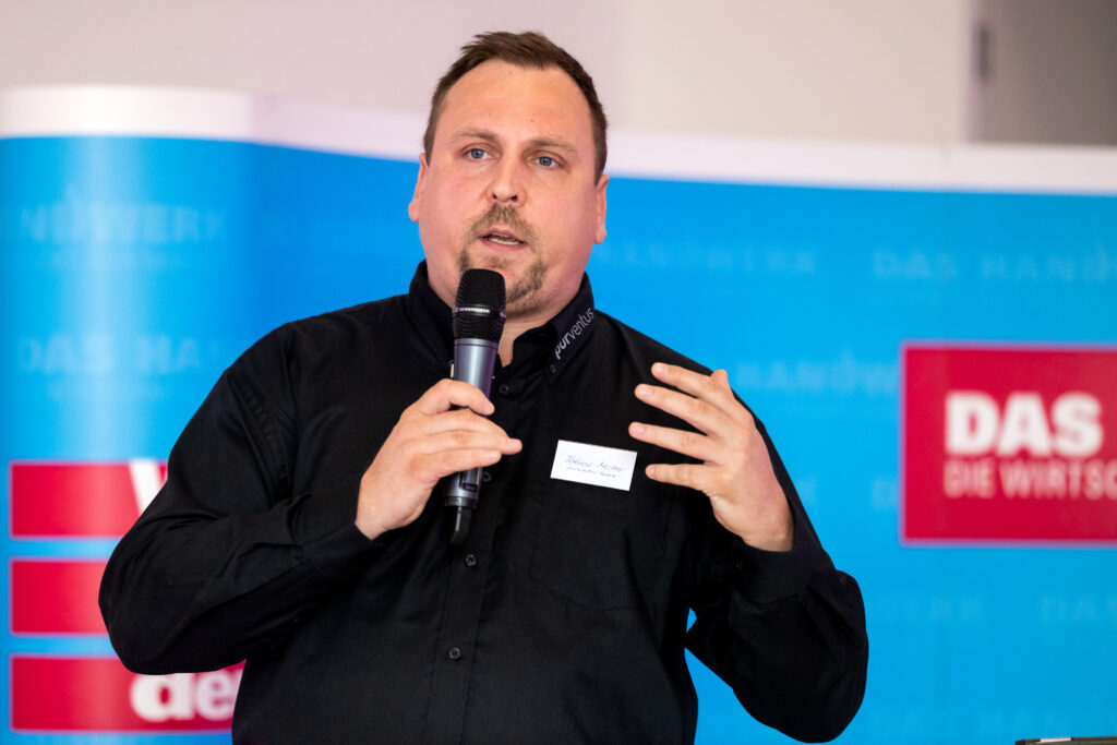 Nominierte und später Preisträger des diesjährigen IHK-HWK-Zukunftspreises 2022 war die purventus GmbH aus Erfurt, Projektleiter Tobias Müller nahm die Auszeichnung entgegen.