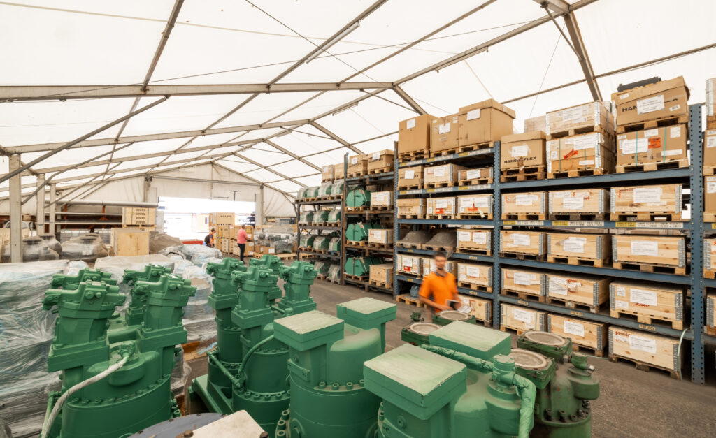 ARJES GmbH, Leimbach, provisorische Lagererweiterung im Zelt