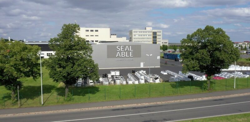 Gelände und Außenansicht Logistikzentrum der SEALABLE Solutions GmbH Waltershausen.
