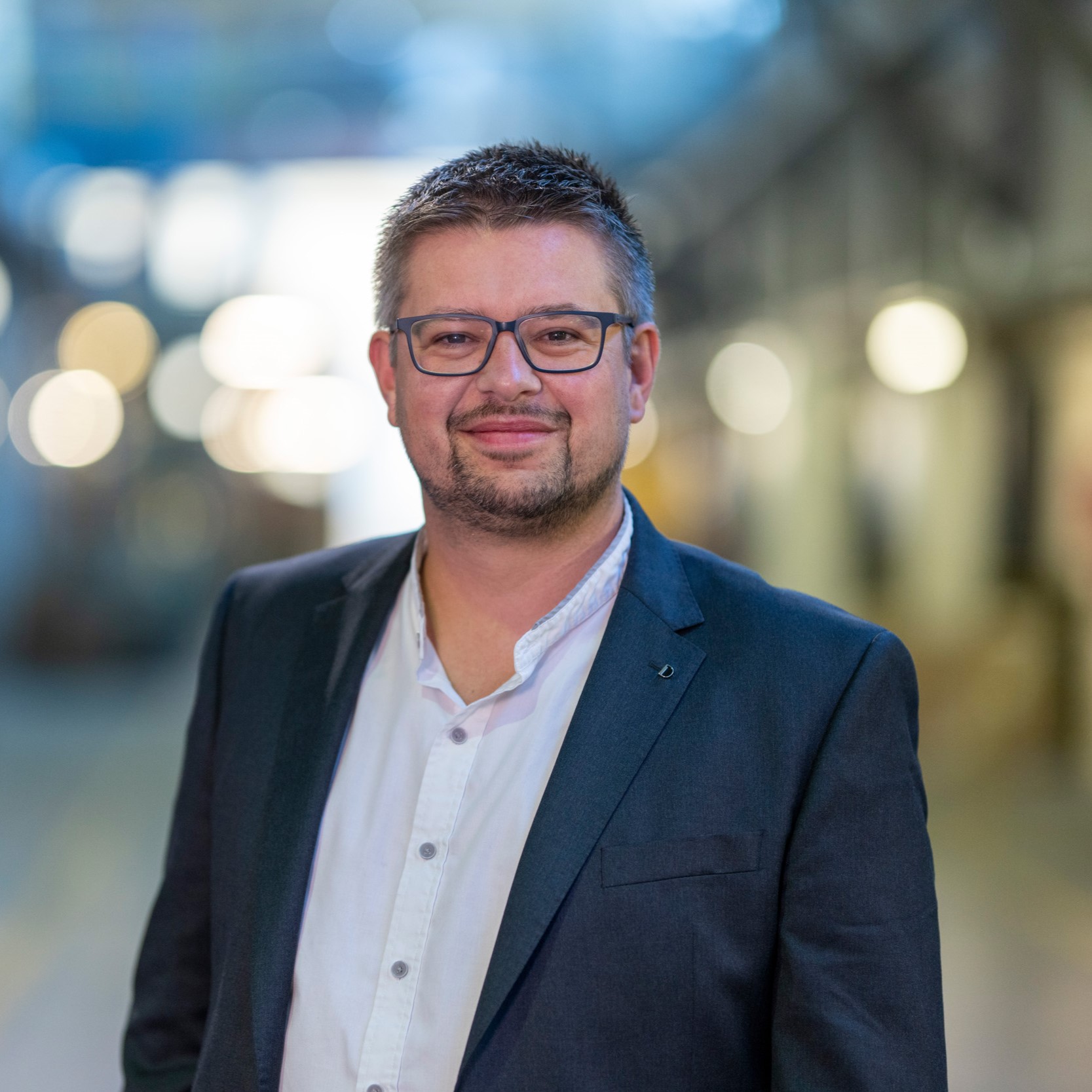 Porträt Fabian Hoppe, Geschäftsführer HM Heizkörper GmbH Heating Technology