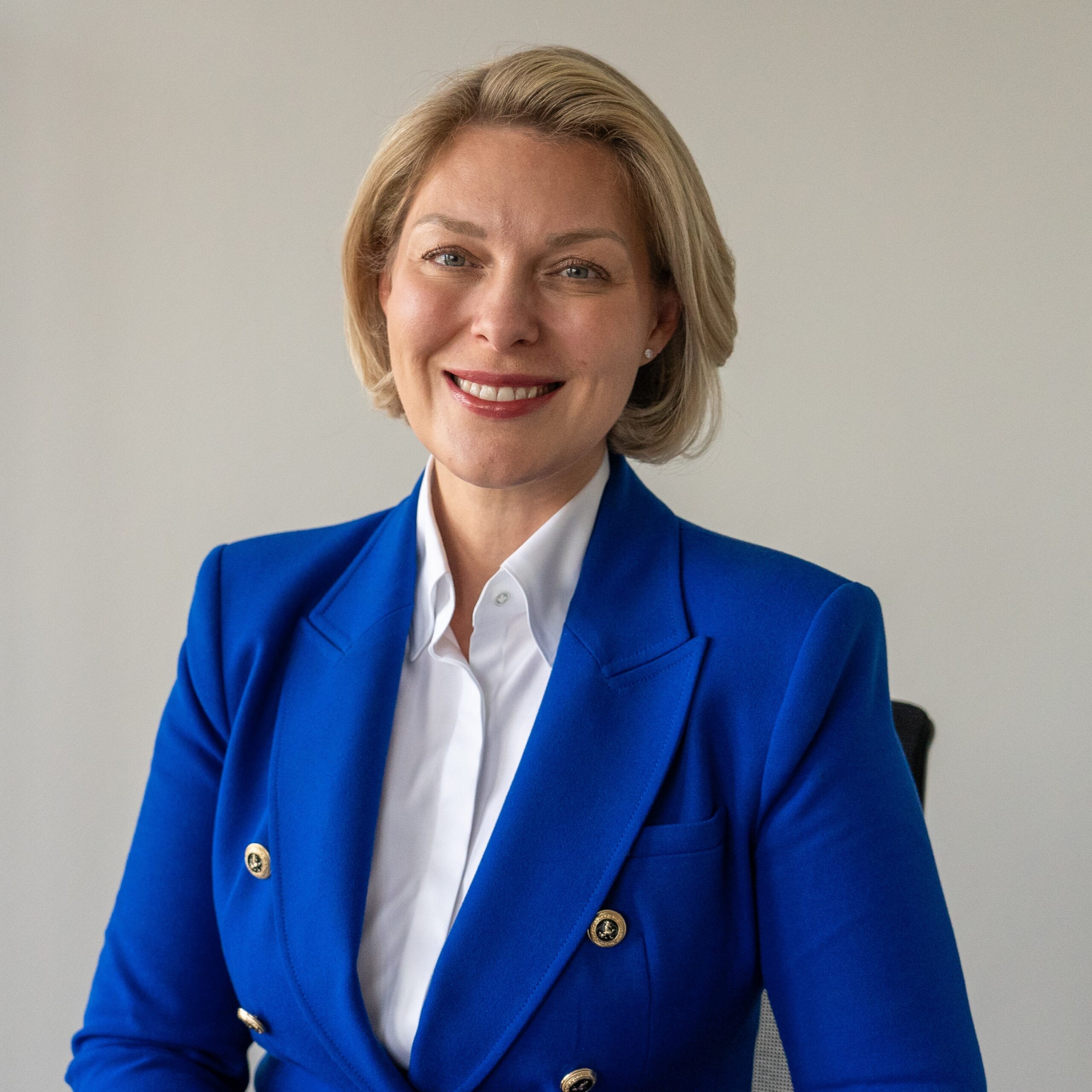 Die zukünftige Hauptgeschäftsführerin Helena Melnikov und der derzeitige Hauptgeschäftsführer der DIHK