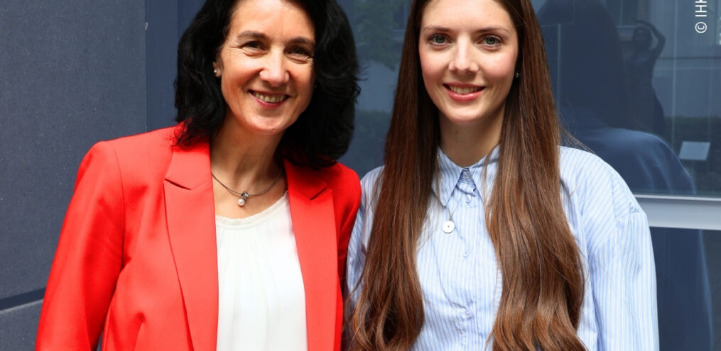 Frau Dr. Haase-Lerch und Vanessa Hahn stehen für gelebte Ausbildung und Übernahme von Auszubildenden in Thüringen.